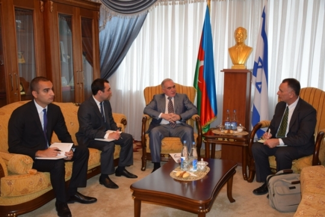 Министр оборонной промышленности принял посла Израиля в Азербайджане